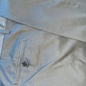 NWOT! Men’s Gap Classic Fit Gray Chinos. Size 35x36
